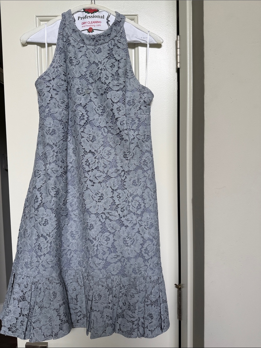 Anne Fontaine Size 42(France) 36” Long Lined halter neck dress & matching shawl.
